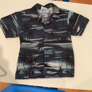 Hawaiian button down shirt for boys